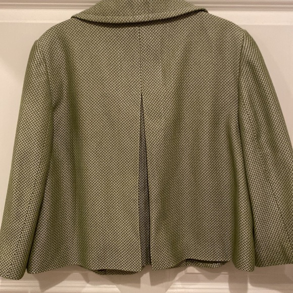 Ann Taylor cropped blazer 3/4 sleeve pleat in back green herringbone - Picture 5 of 6